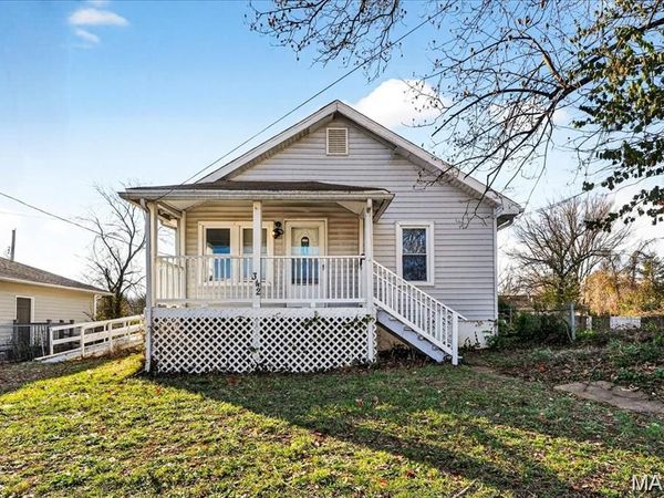 342 Alsobrook Street , Kirkwood, MO 63122