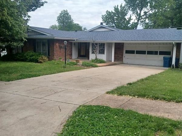 12053 Lake Placid Drive, Unincorporated, MO 63146