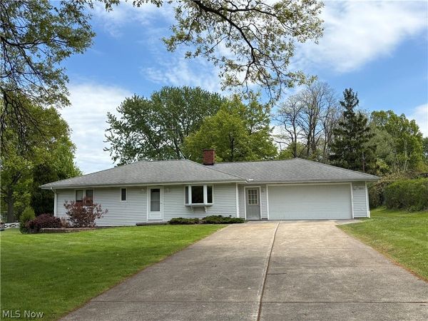2821 Trabar Drive, Willoughby Hills, OH 44092