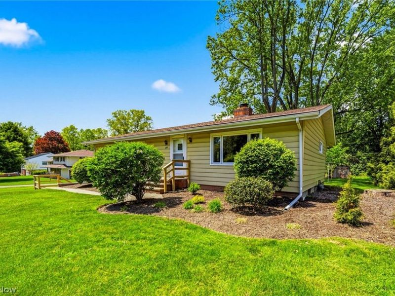 202 Briar Hill Drive, Painesville Township, OH 44077 Photo 3