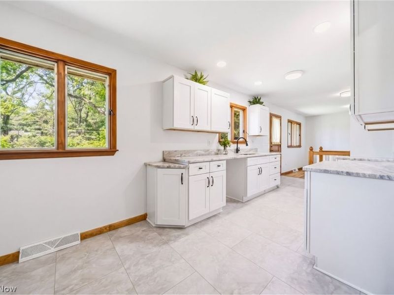 202 Briar Hill Drive, Painesville Township, OH 44077 Photo 8