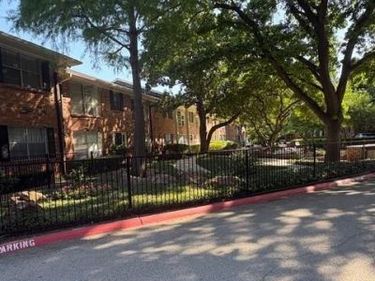 3016 Mahanna Springs Drive, Unit C, Dallas, TX 75235