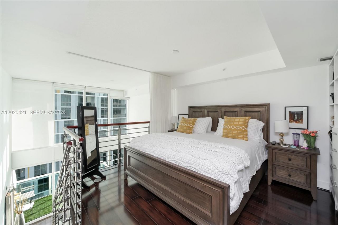 41 SE 5th St , Unit 704, Miami, FL 33131 Photo