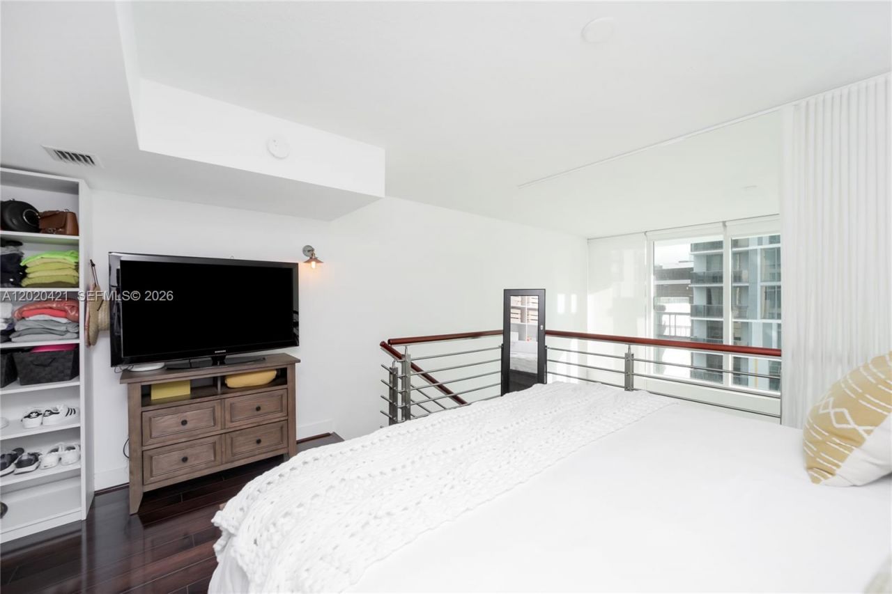 41 SE 5th St , Unit 704, Miami, FL 33131 Photo