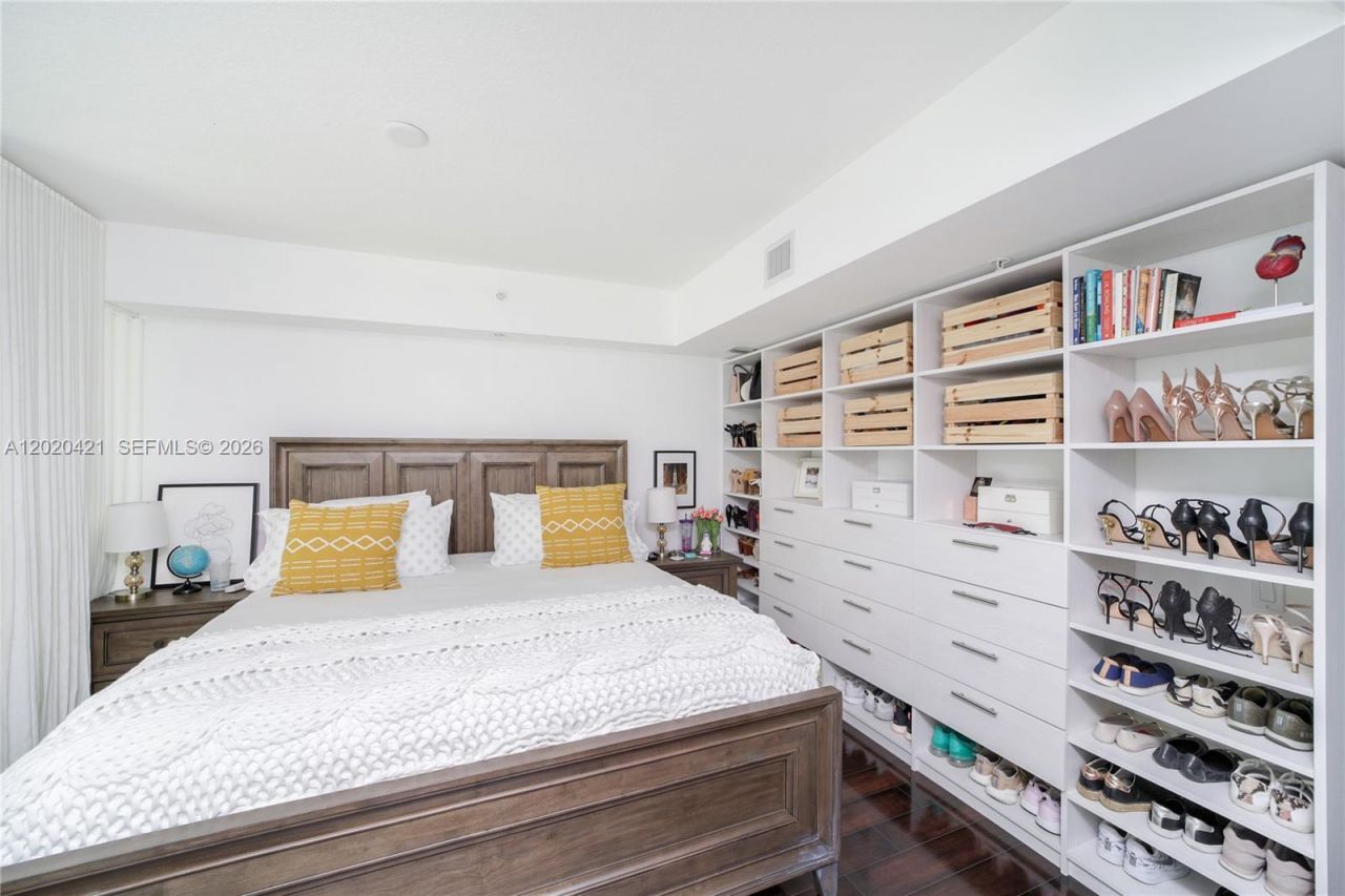 41 SE 5th St , Unit 704, Miami, FL 33131 Photo