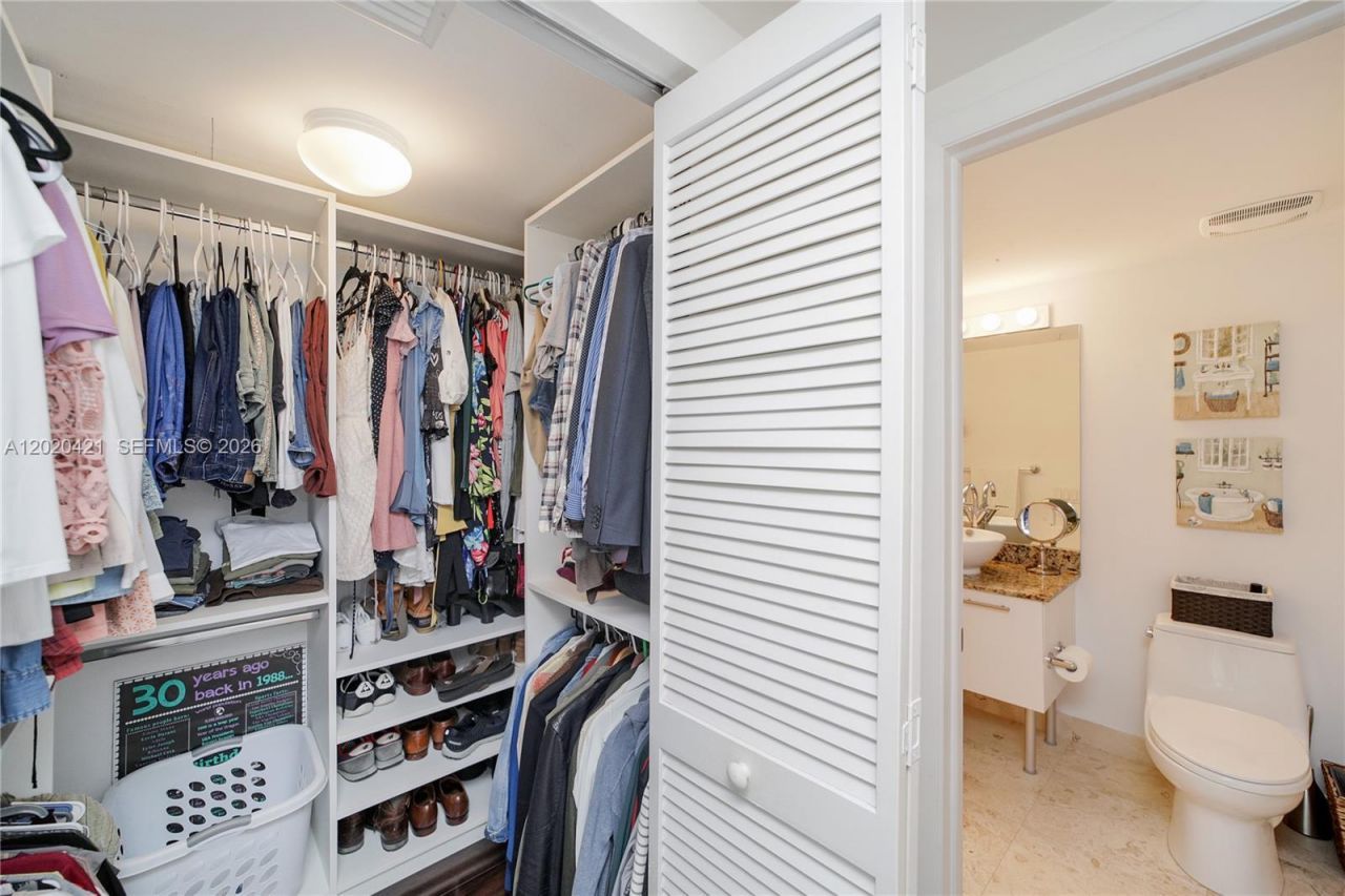 41 SE 5th St , Unit 704, Miami, FL 33131 Photo