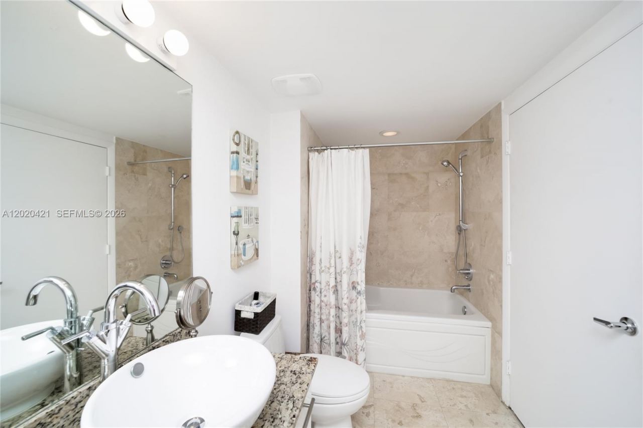 41 SE 5th St , Unit 704, Miami, FL 33131 Photo