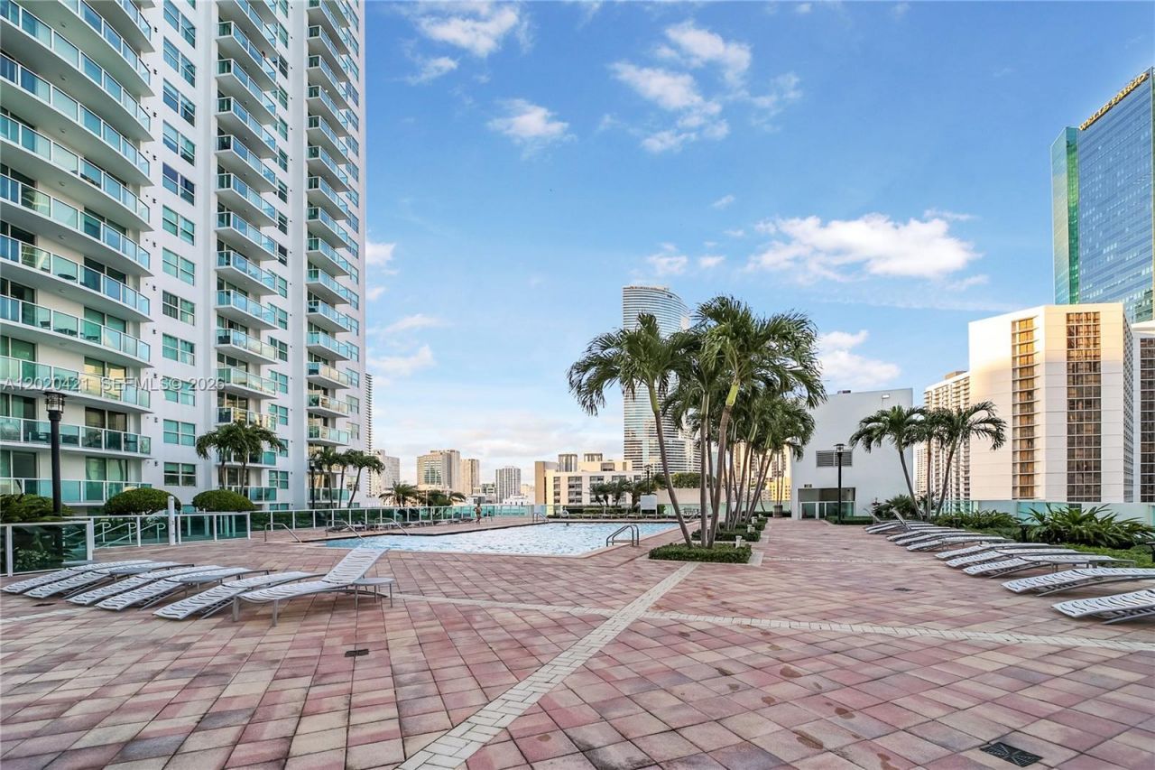 41 SE 5th St , Unit 704, Miami, FL 33131 Photo