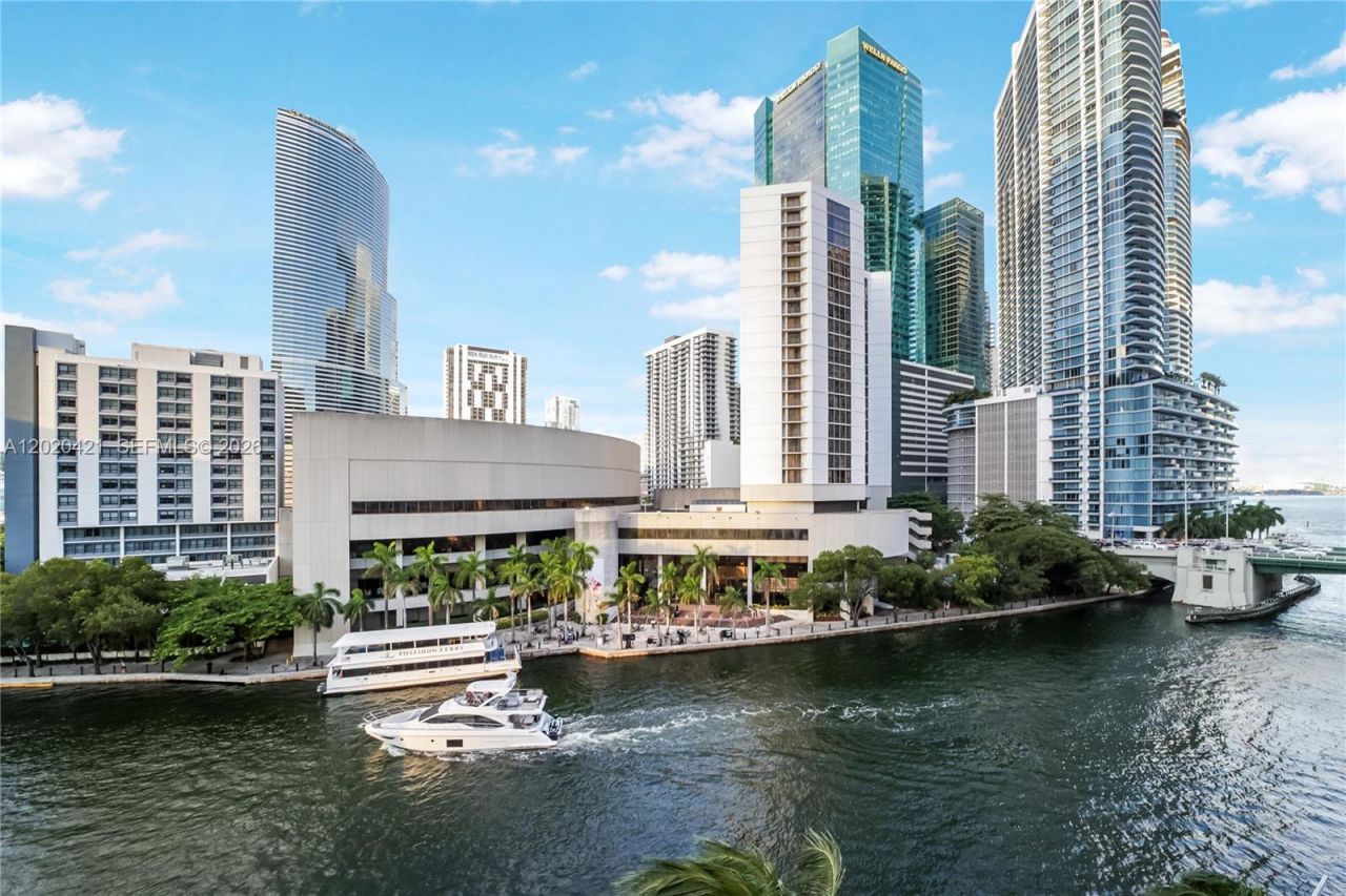 41 SE 5th St , Unit 704, Miami, FL 33131 Photo
