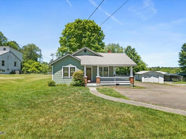 2736 West Walnut Street, Johnson City, TN 37604