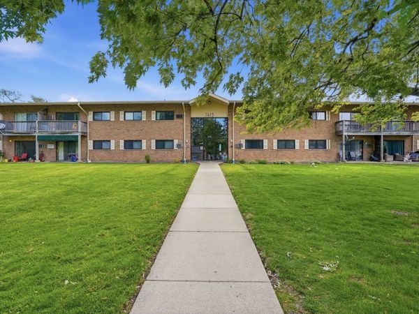 7413 Brookdale Drive , Unit 212, Darien, IL 60561