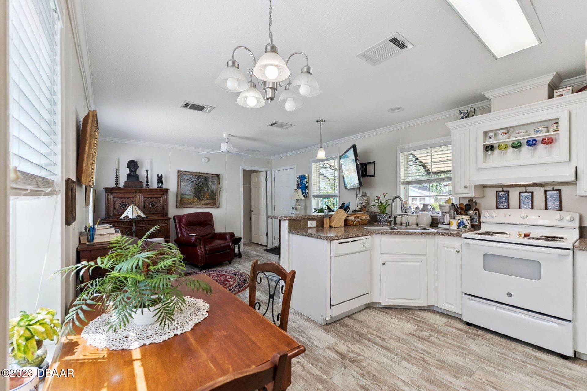 207 Mary Avenue, New Smyrna Beach, FL 32168 Photo