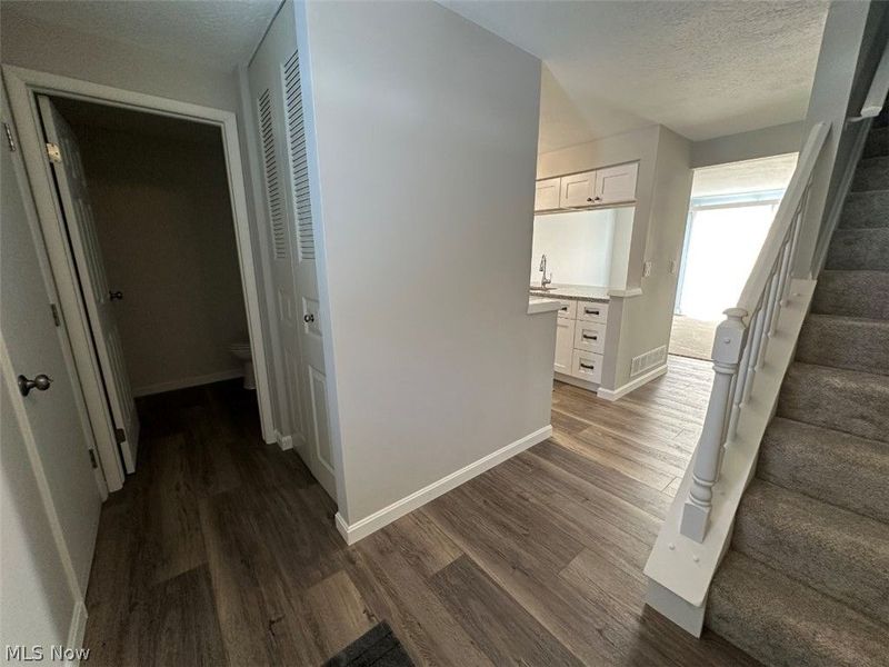 9632 E. Idlewood Drive, Twinsburg, OH 44087 Photo 3