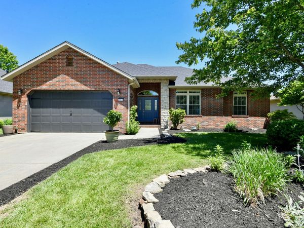 768 S Hackberry Avenue , Nixa, MO 65714