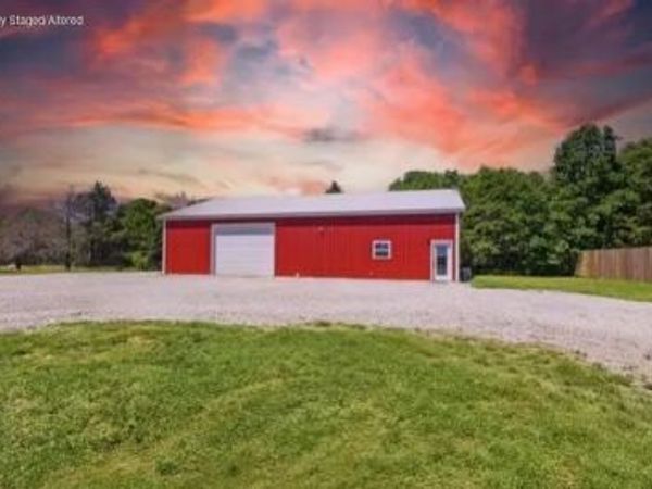 23949 E 824th Road , Humansville, MO 65674