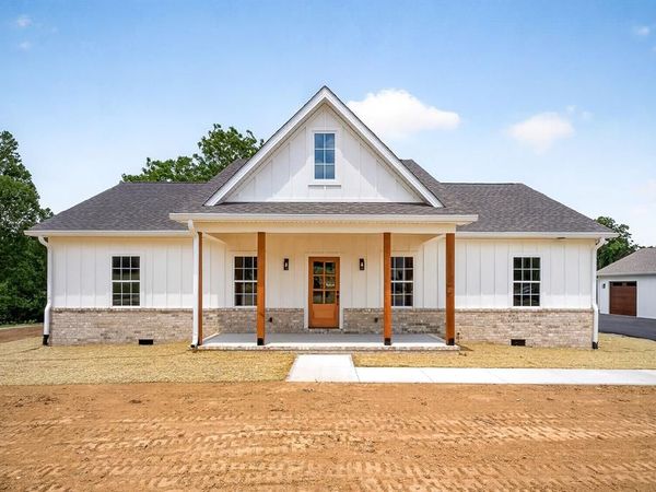 324 Cedar Lane, Allons, TN 38541