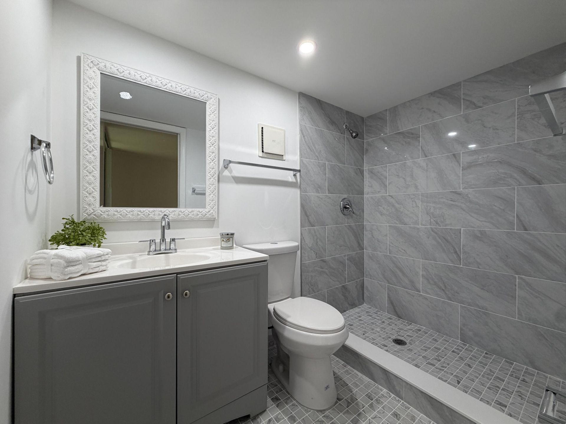 5220 Las Verdes Circle, Unit 317, Delray Beach, FL 33484 Photo