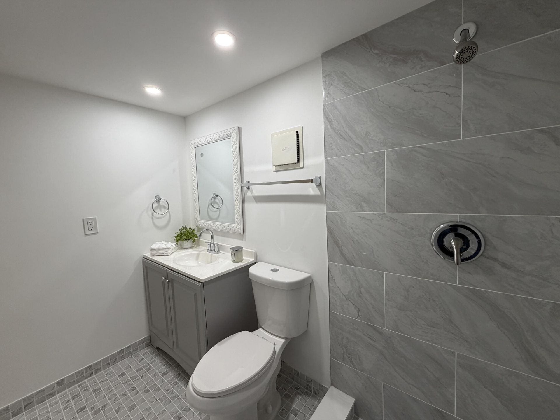 5220 Las Verdes Circle, Unit 317, Delray Beach, FL 33484 Photo