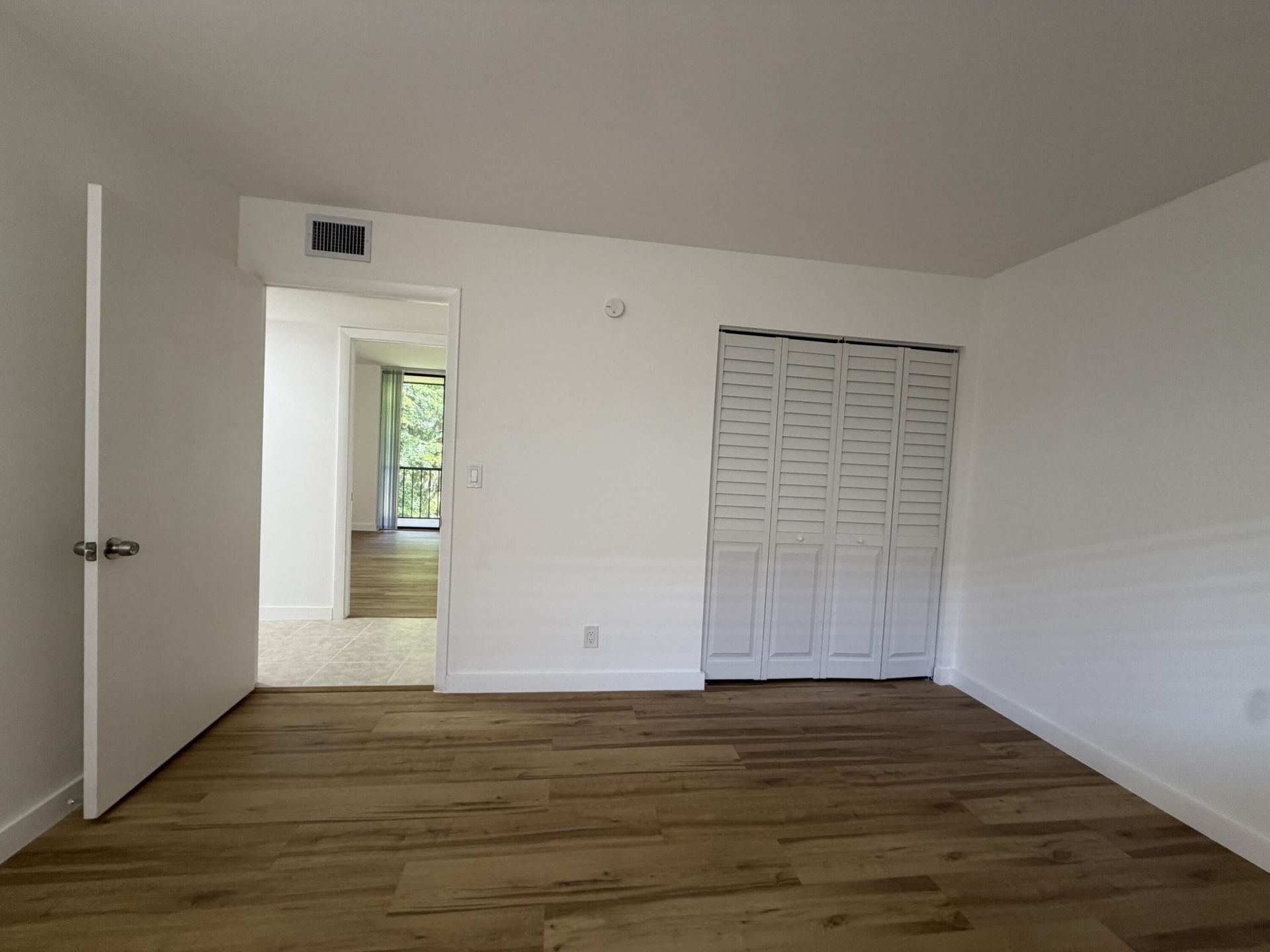 5220 Las Verdes Circle, Unit 317, Delray Beach, FL 33484 Photo