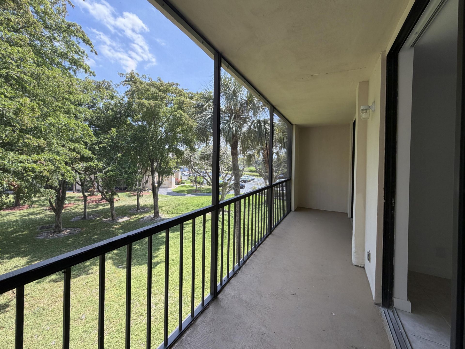 5220 Las Verdes Circle, Unit 317, Delray Beach, FL 33484 Photo