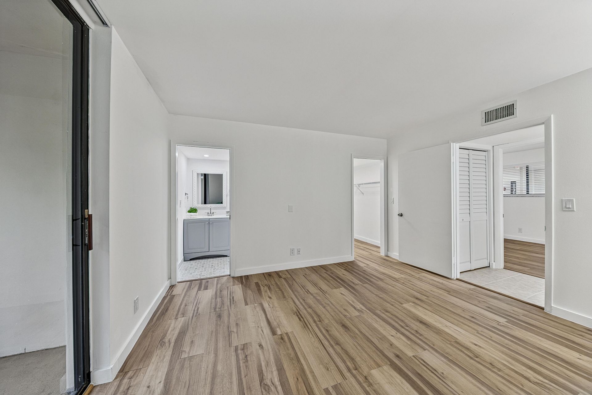 5220 Las Verdes Circle, Unit 317, Delray Beach, FL 33484 Photo