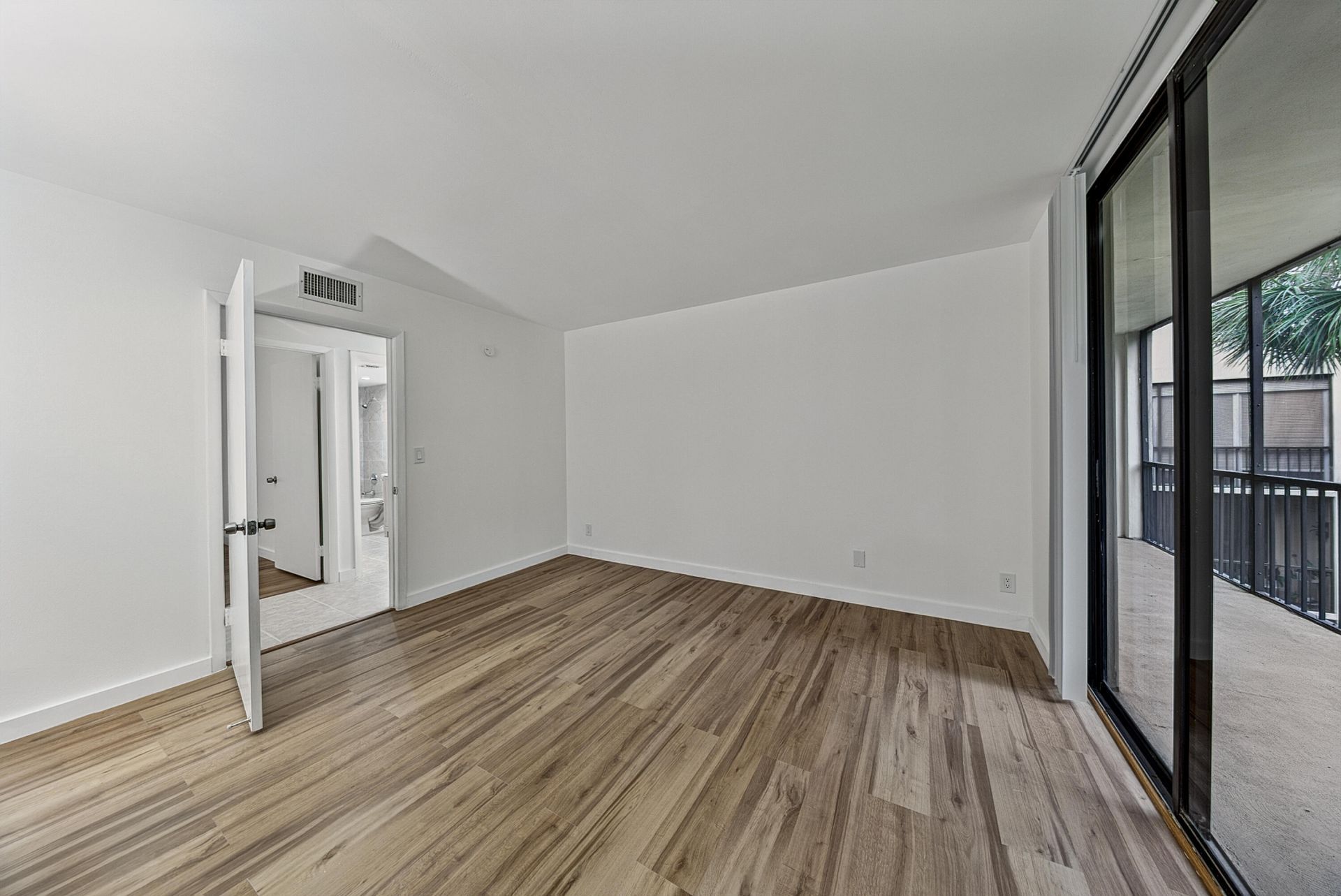 5220 Las Verdes Circle, Unit 317, Delray Beach, FL 33484 Photo