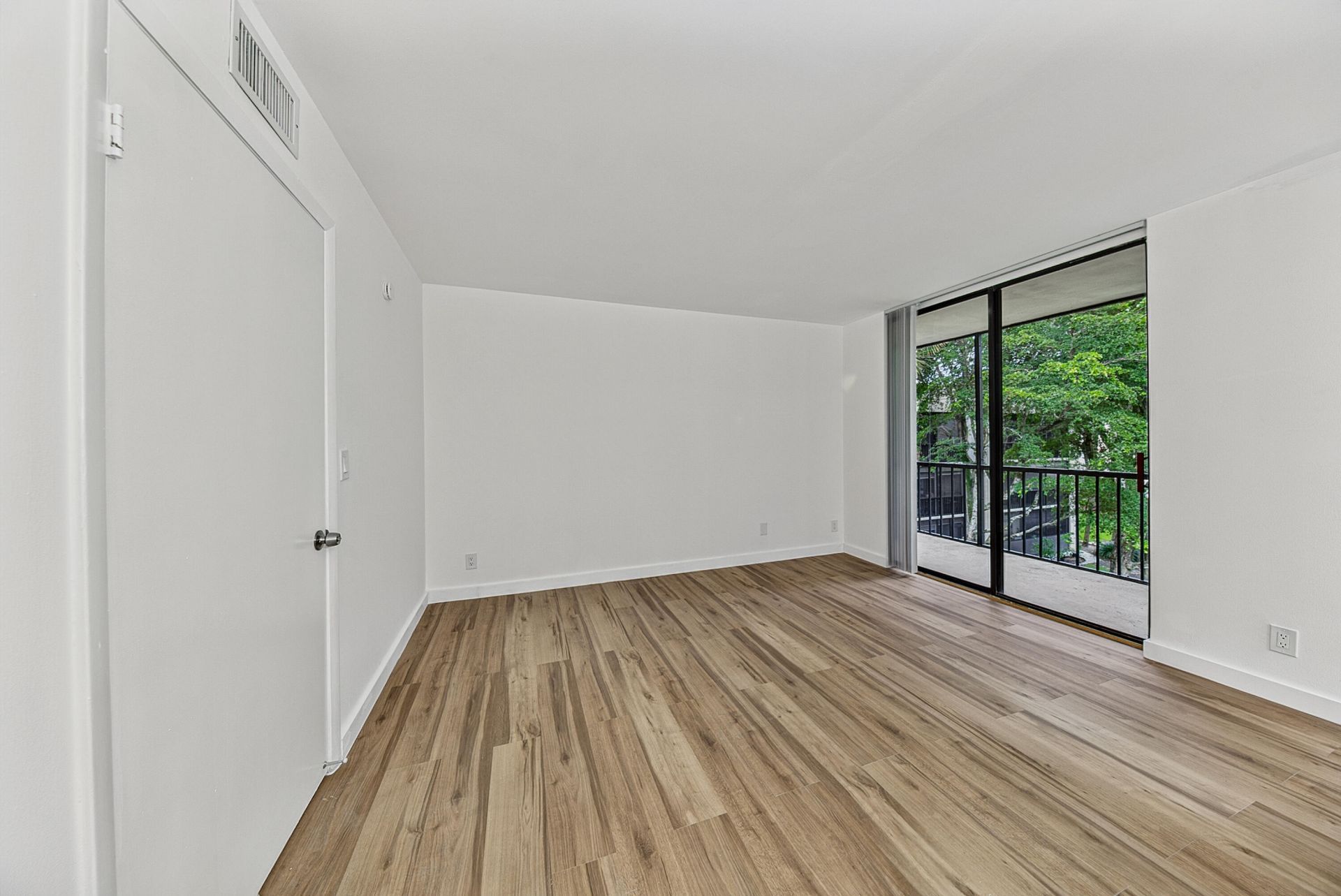 5220 Las Verdes Circle, Unit 317, Delray Beach, FL 33484 Photo