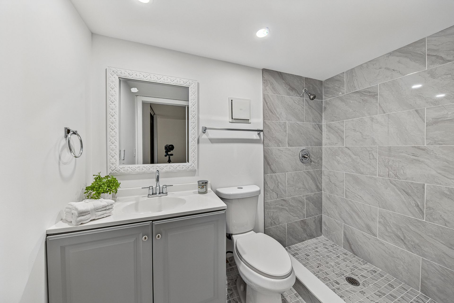 5220 Las Verdes Circle, Unit 317, Delray Beach, FL 33484 Photo