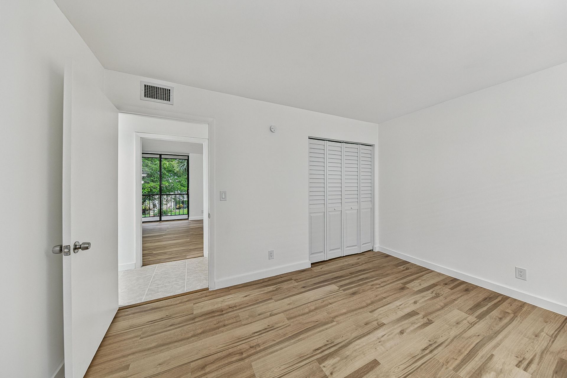 5220 Las Verdes Circle, Unit 317, Delray Beach, FL 33484 Photo
