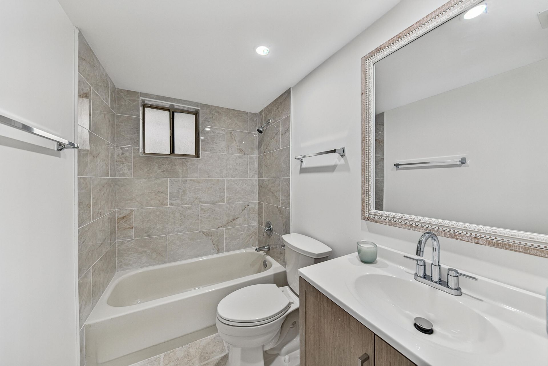 5220 Las Verdes Circle, Unit 317, Delray Beach, FL 33484 Photo