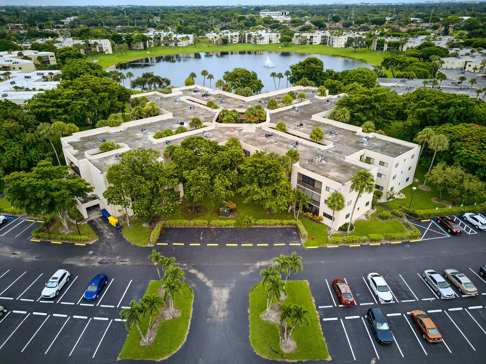 5220 Las Verdes Circle, Unit 317, Delray Beach, FL 33484 Photo
