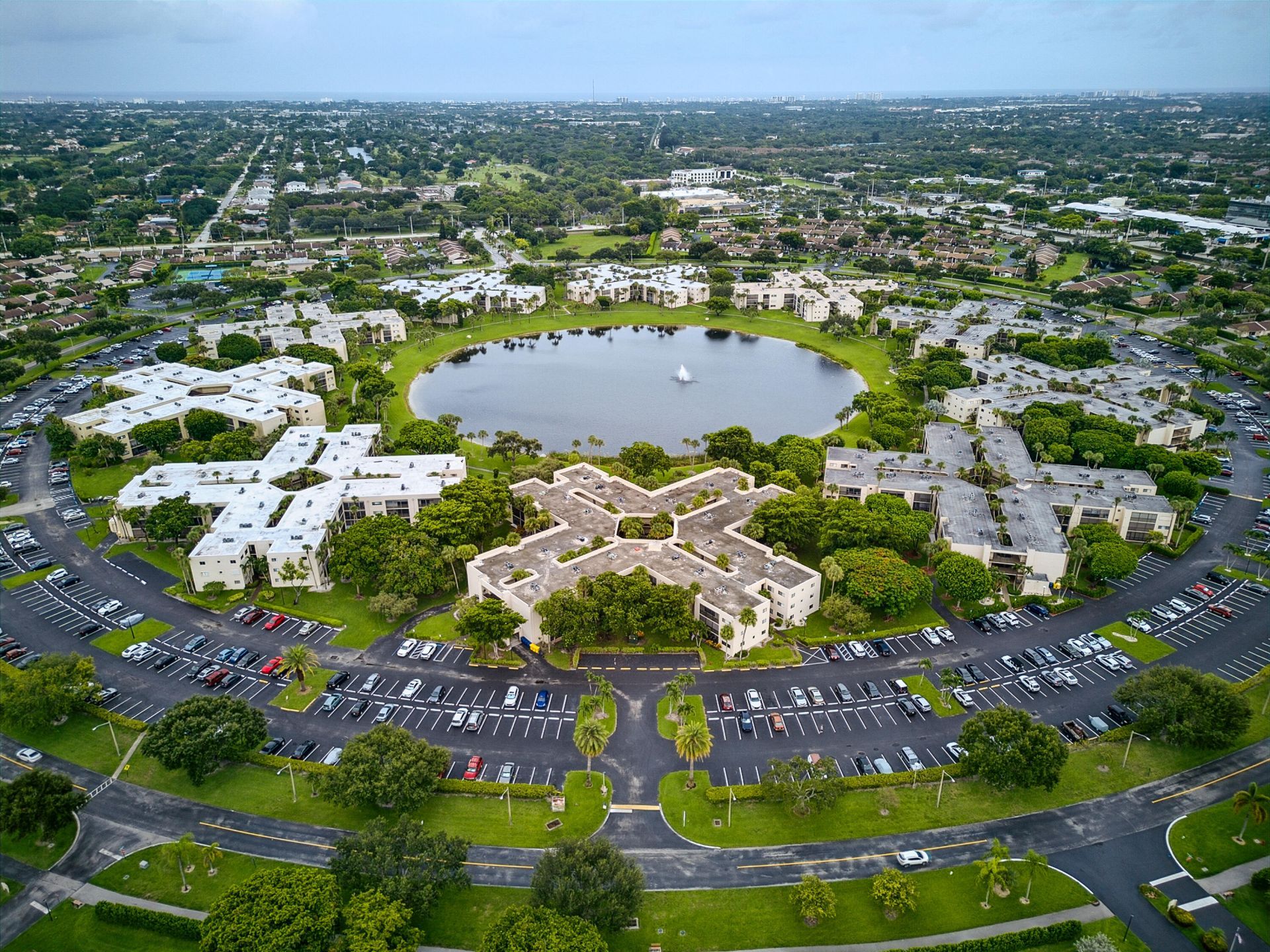 5220 Las Verdes Circle, Unit 317, Delray Beach, FL 33484 Photo