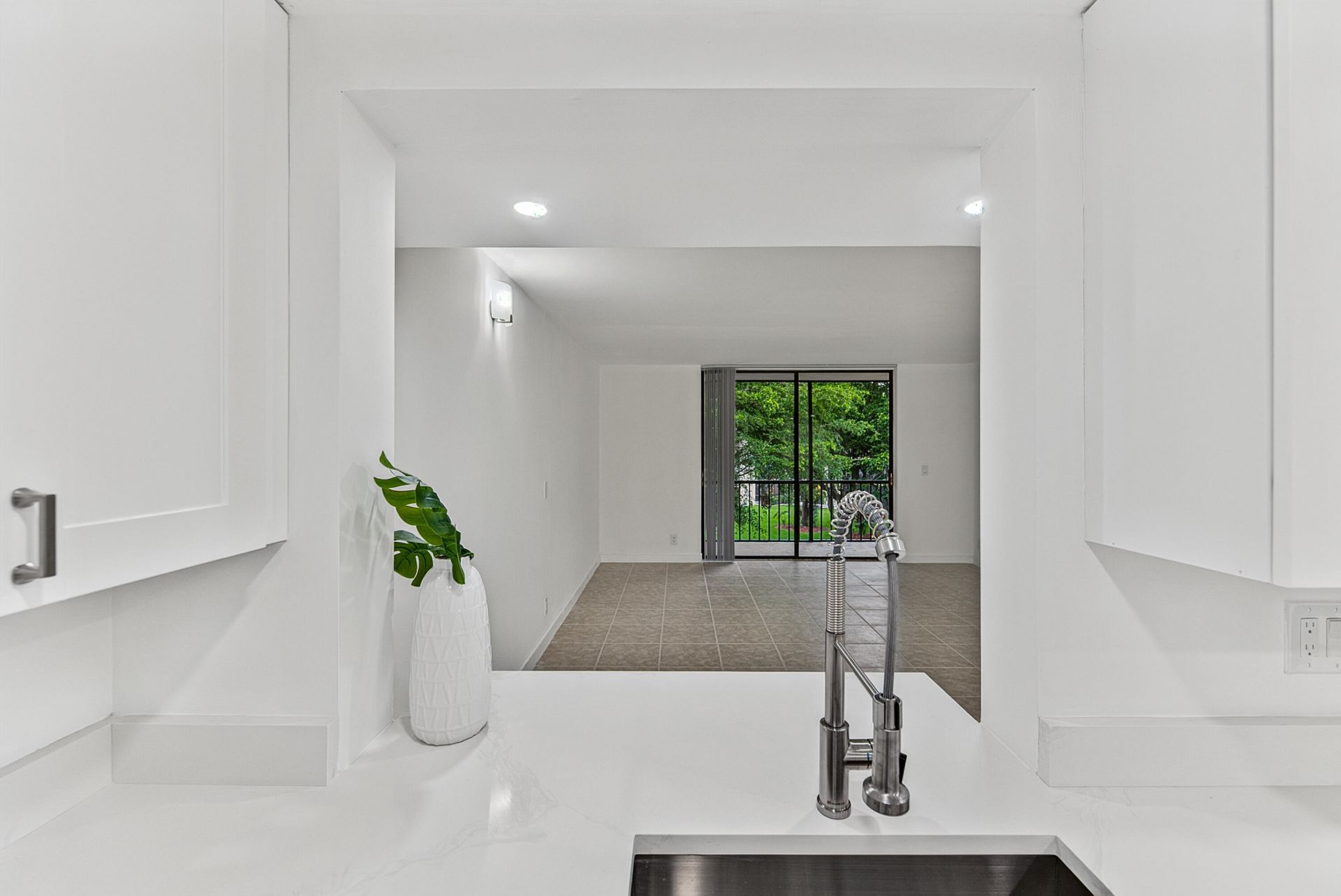 5220 Las Verdes Circle, Unit 317, Delray Beach, FL 33484 Photo