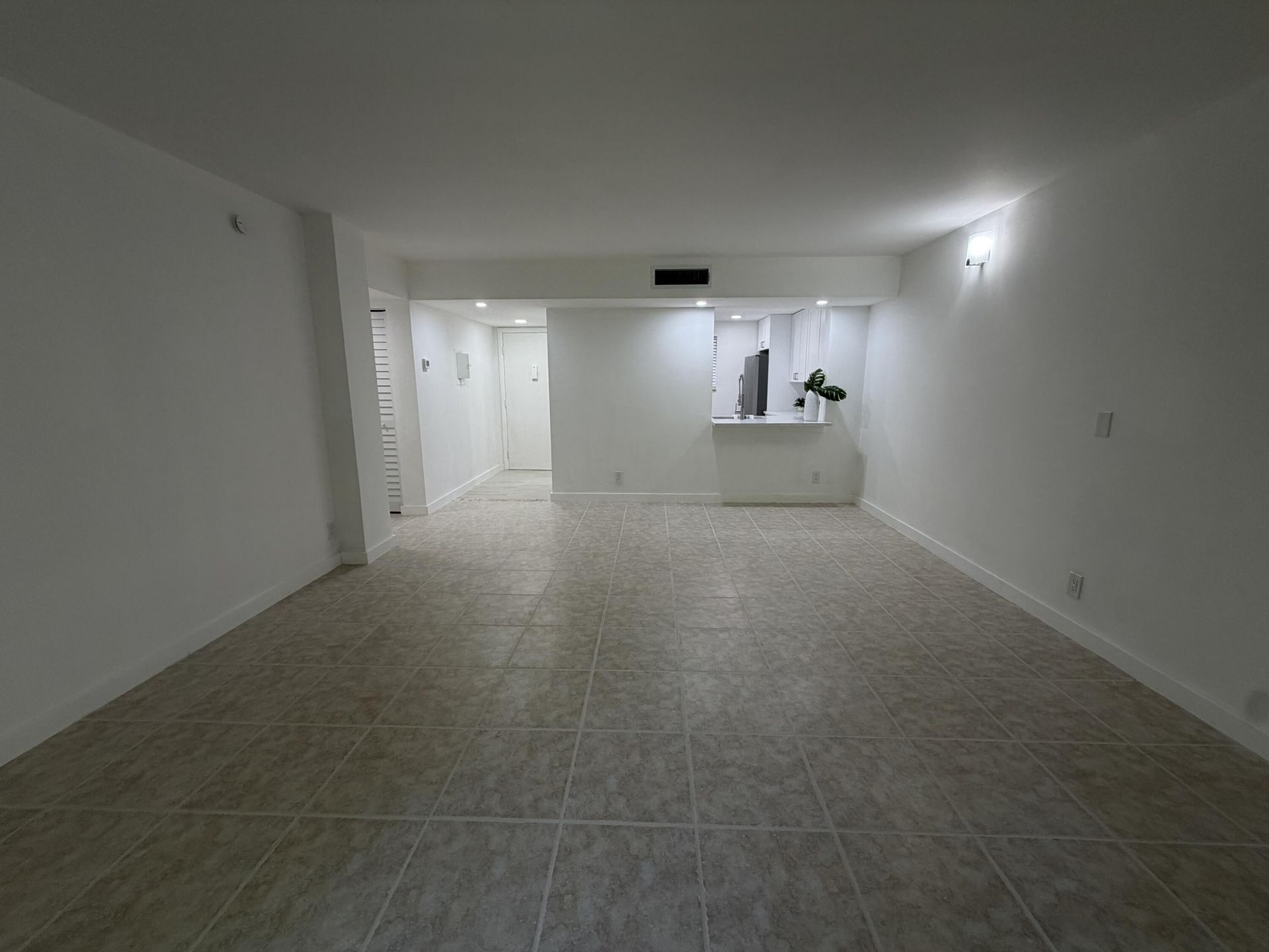 5220 Las Verdes Circle, Unit 317, Delray Beach, FL 33484 Photo