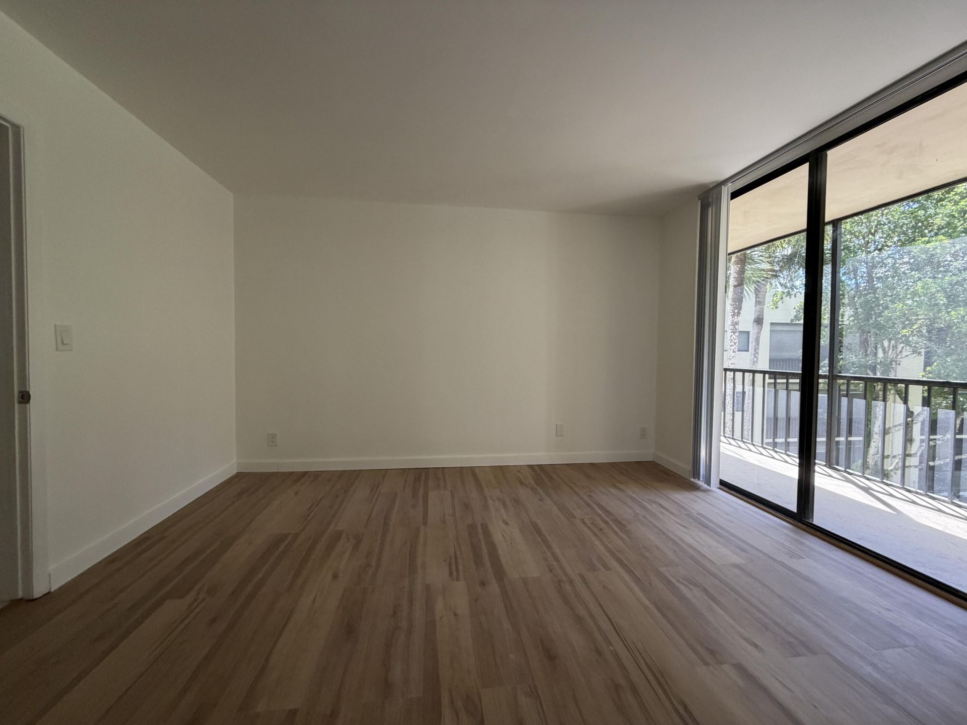 5220 Las Verdes Circle, Unit 317, Delray Beach, FL 33484 Photo