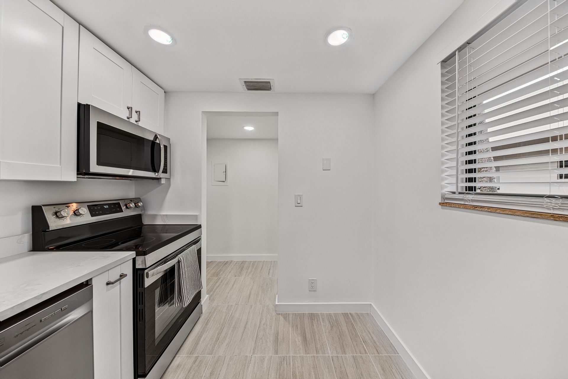 5220 Las Verdes Circle, Unit 317, Delray Beach, FL 33484 Photo