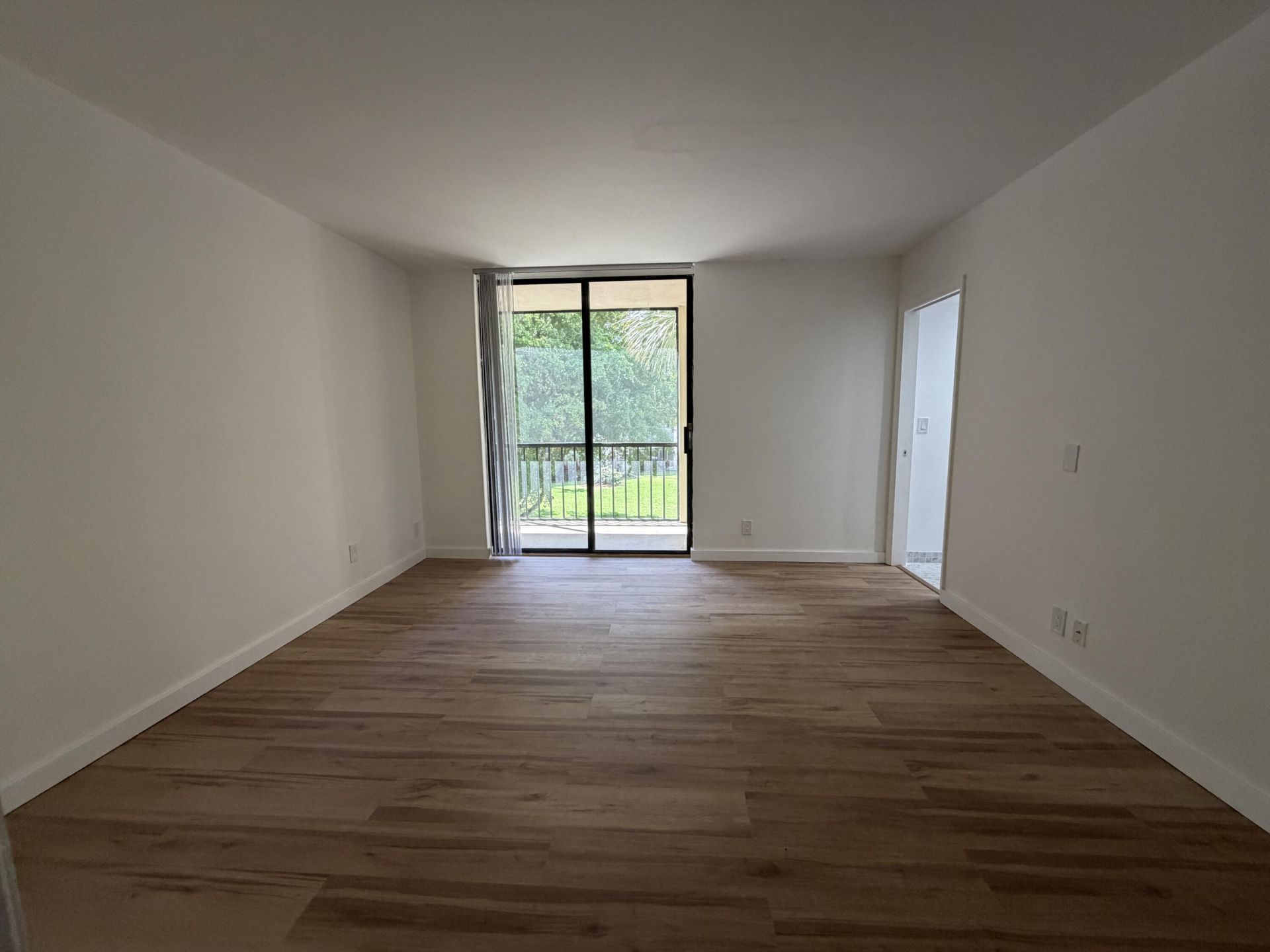 5220 Las Verdes Circle, Unit 317, Delray Beach, FL 33484 Photo