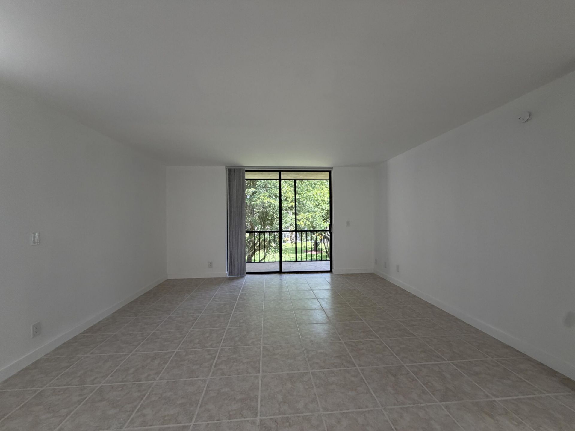 5220 Las Verdes Circle, Unit 317, Delray Beach, FL 33484 Photo