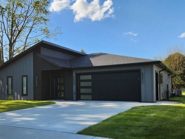 460 W 1st Street, Richland Center, WI 53581