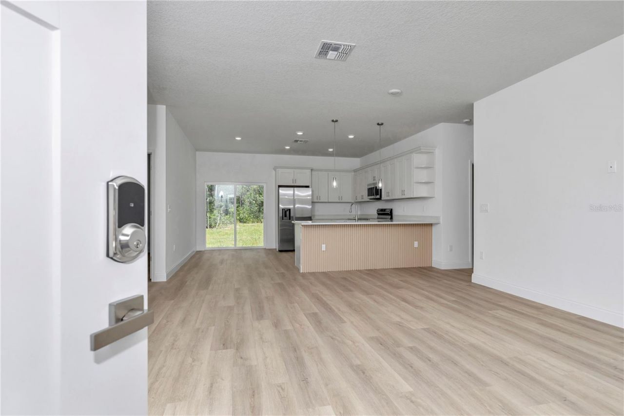 8753 N Raidin Drive , Citrus Springs, FL 34433 Photo