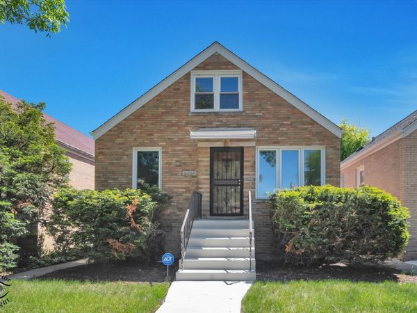 6219 W Montrose Avenue , Chicago, IL 60634