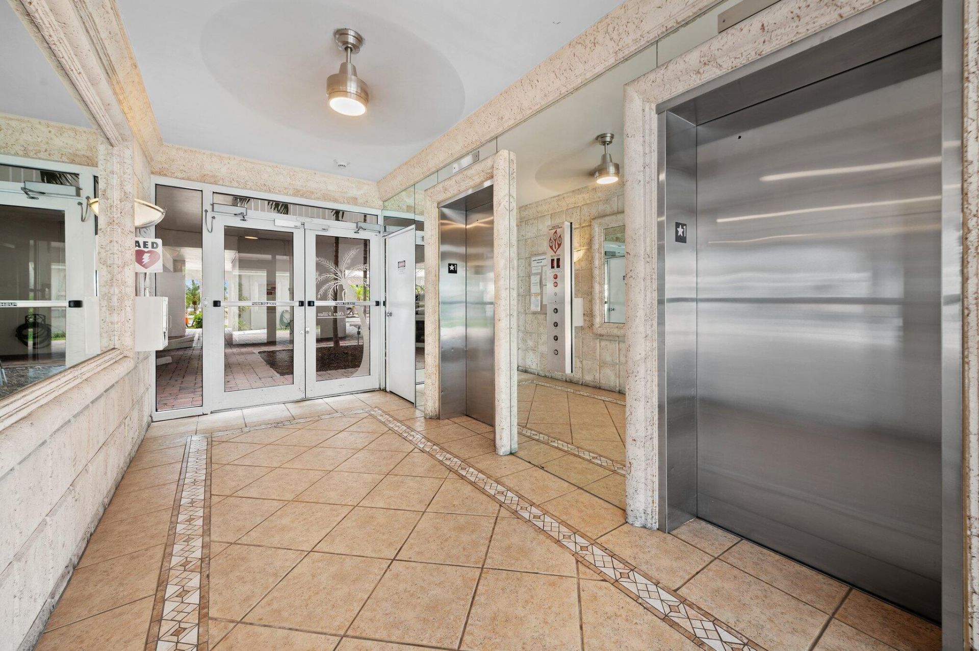 1770 E Las Olas Boulevard, Unit 404, Fort Lauderdale, FL 33301 Photo