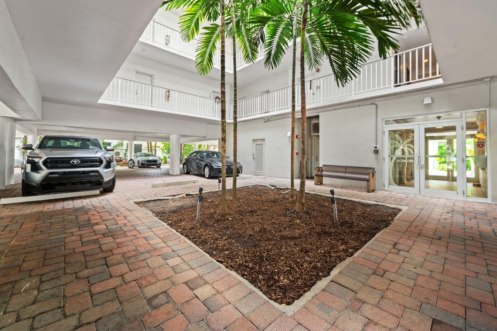 1770 E Las Olas Boulevard, Unit 404, Fort Lauderdale, FL 33301 Photo