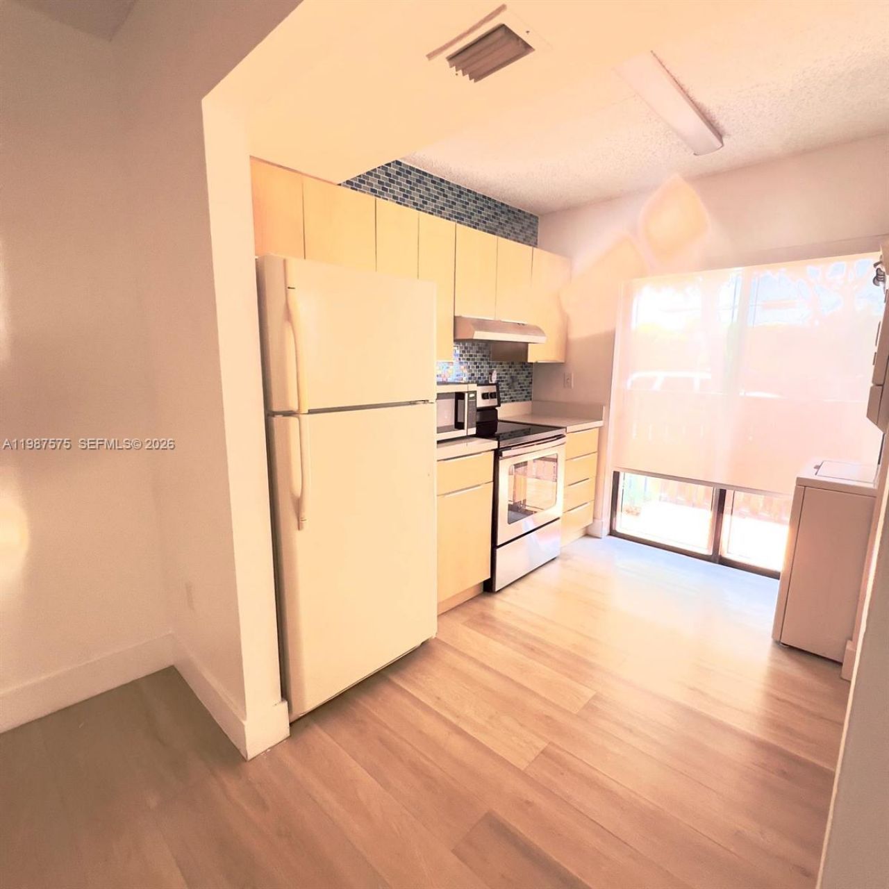 10550 NW 7th Ter , Unit B7, Miami, FL 33172 Photo