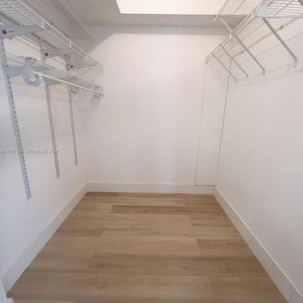 10550 NW 7th Ter , Unit B7, Miami, FL 33172 Photo