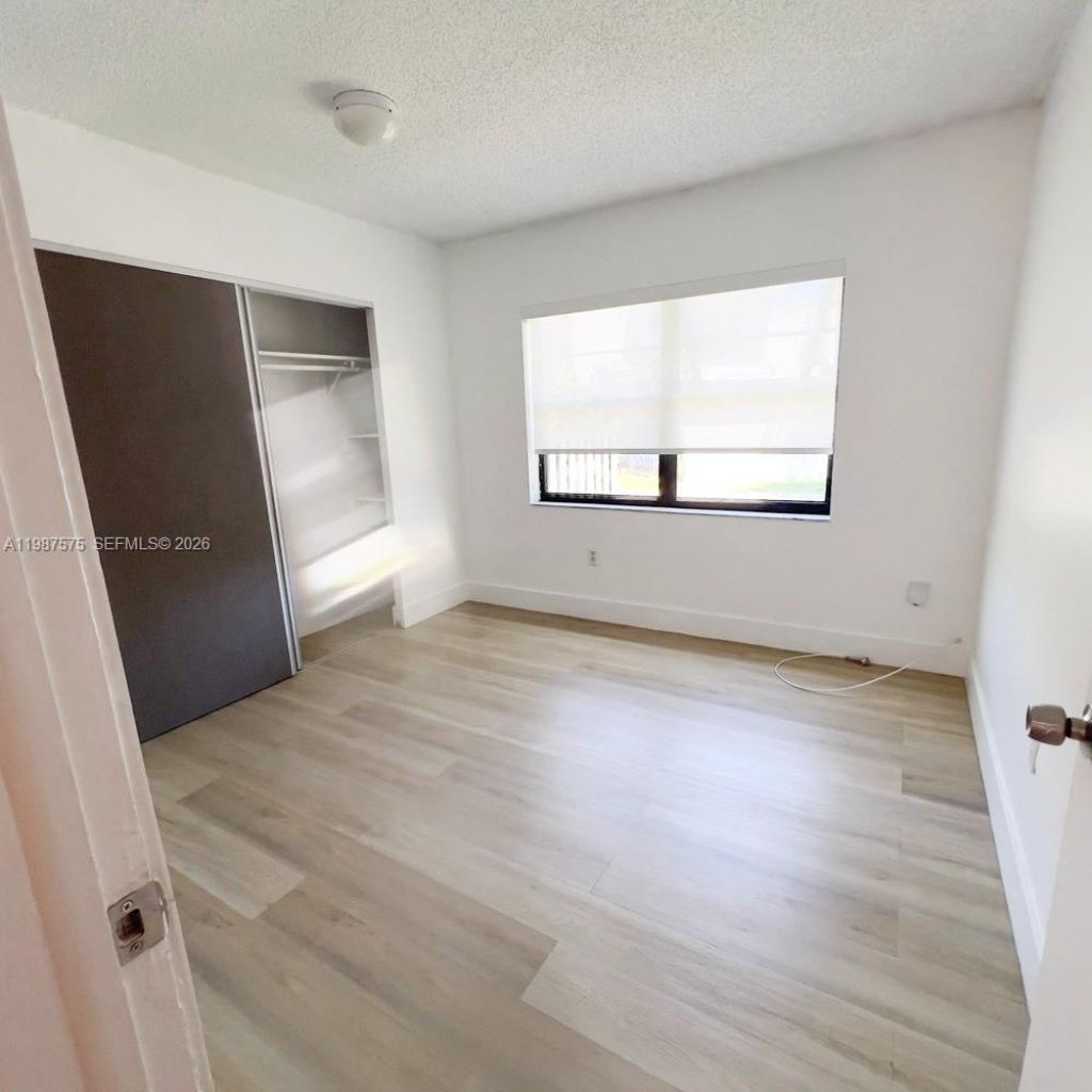 10550 NW 7th Ter , Unit B7, Miami, FL 33172 Photo