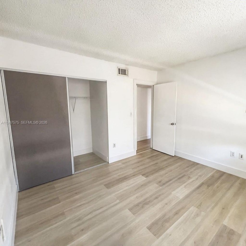10550 NW 7th Ter , Unit B7, Miami, FL 33172 Photo