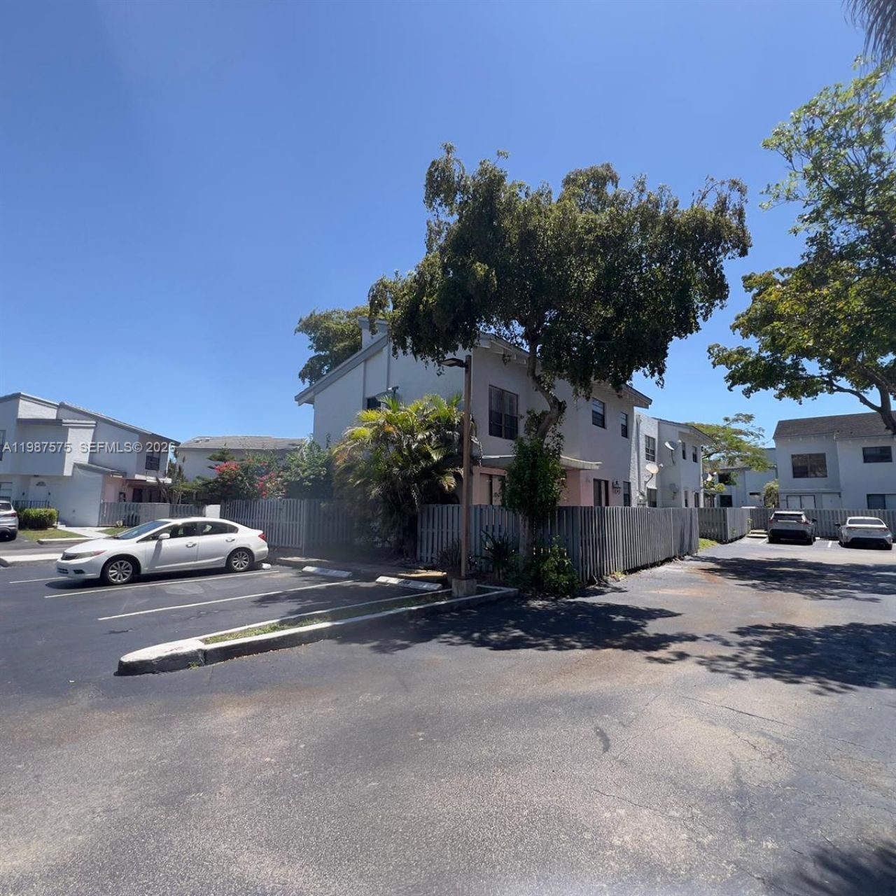 10550 NW 7th Ter , Unit B7, Miami, FL 33172 Photo