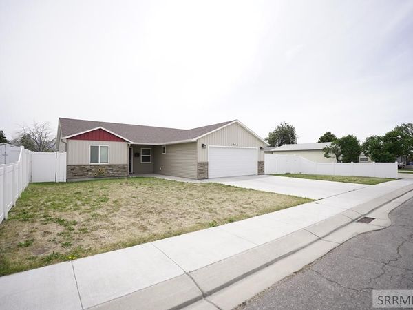 1863 Scottsdale Drive, POCATELLO, ID 83202