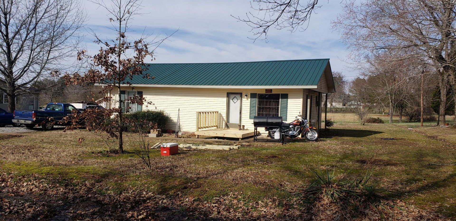 284 Watts Rd , New Johnsonville, TN 37134 Main Photo